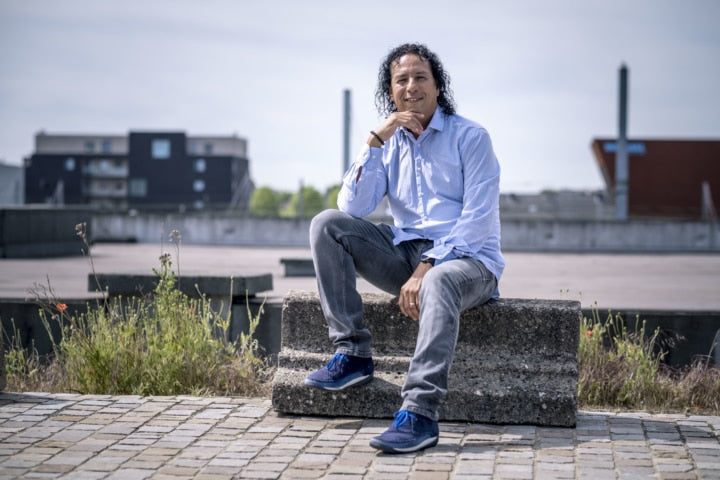 Van mijncité, over bijna-doodervaring tot sociaal werker: het straffe parcours van Mustafa Harraq